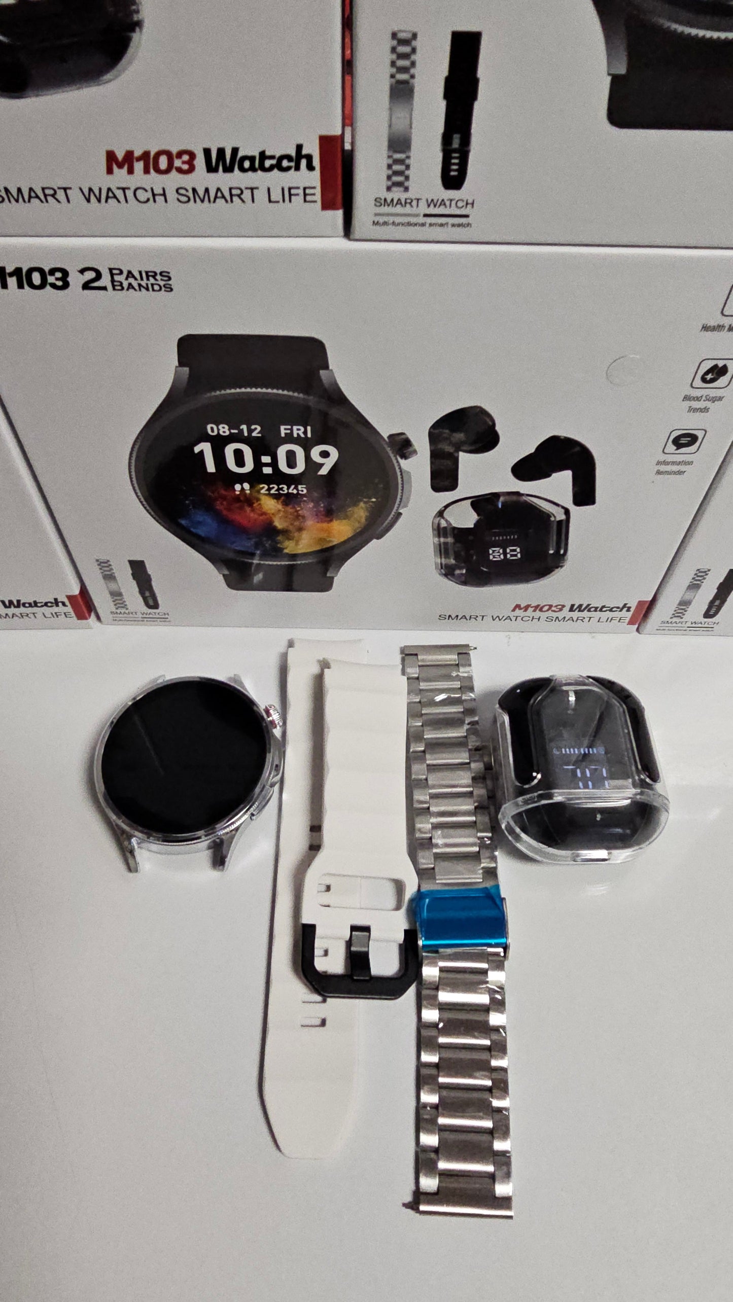 Smartwatch+ earphones+ 2 correas